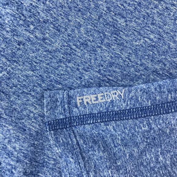 Eddie Bauer FREEDRY V-Neck Short Sleeve Top XS - Picture 4 of 7
